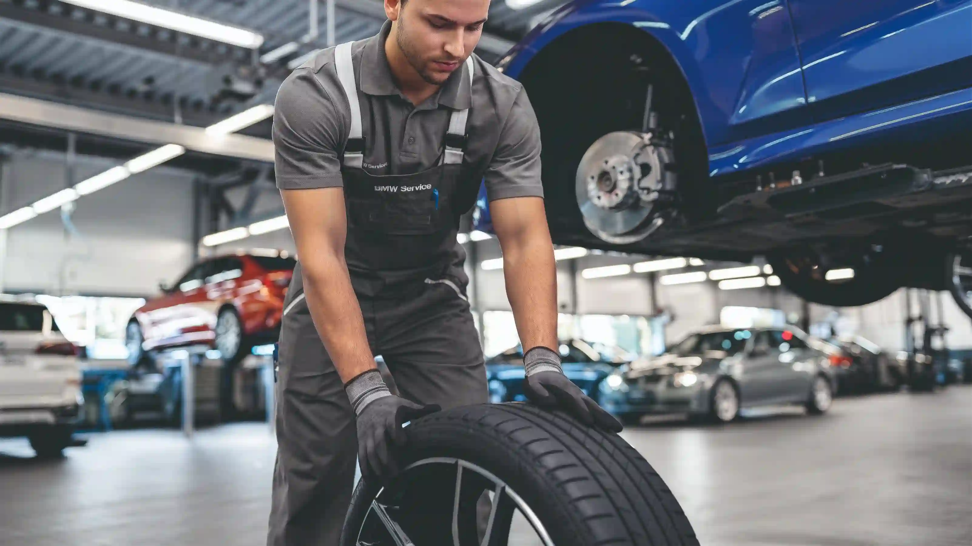 Шиномонтаж BMW: сезонная замена, балансировка и диагностика для BMW 3 серии